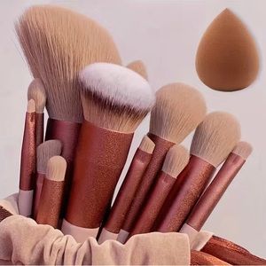 13 Pcs-Makeup Brush Set w/ Bag